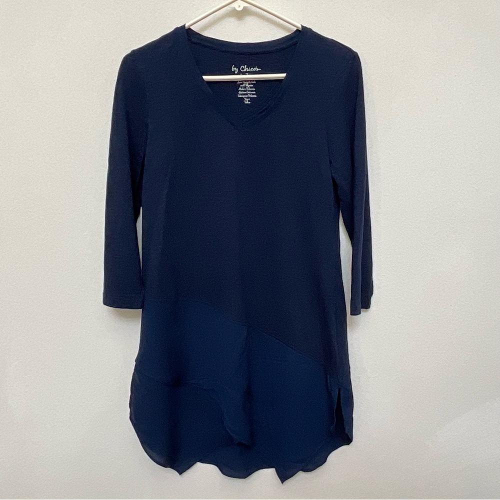 Chico's Navy Blue Mixed Fabric Tunic Length V-Neck Top Size 0 US Small/4